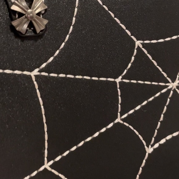 🆕 Punk Bat Shaped Handbag, Vintage Spider Web Crossbody - Whimsigoth - Picture 7 of 9